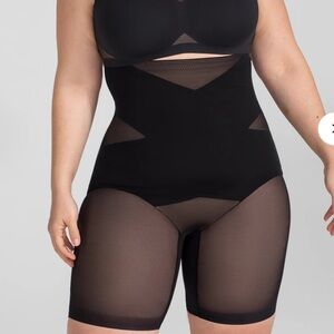 Honeylove Superpower Short in‎ Runway Size 2X